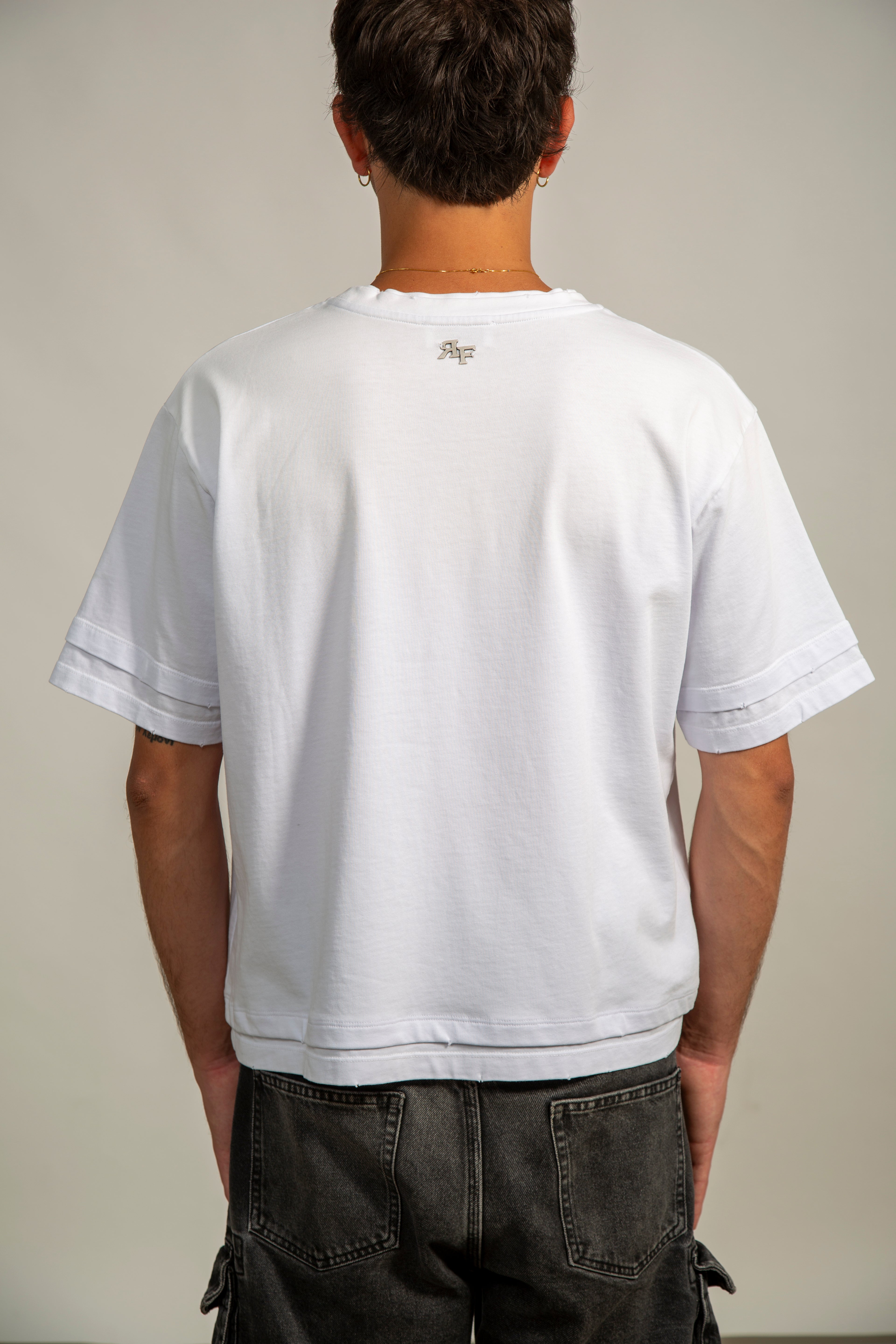 REBEL FEEIN RF02 TEE WHITE AND BEIGE