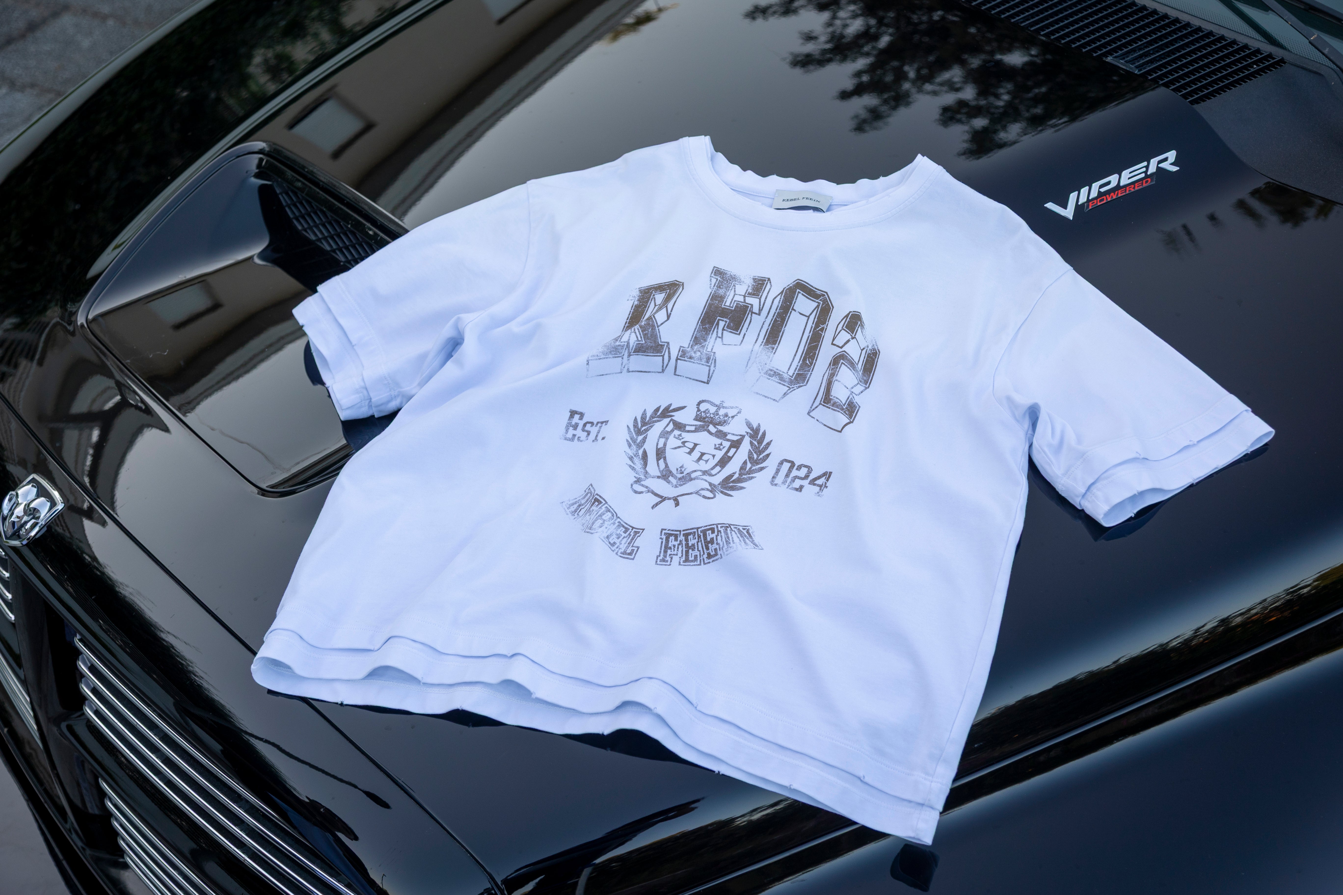 REBEL FEEIN RF02 TEE WHITE AND BEIGE